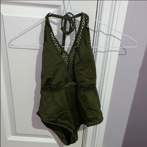 Green one piece - Picture 1 of 3